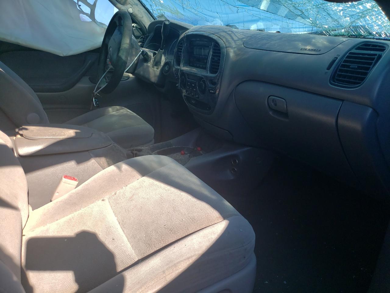 Photo 5 from auction – 2006 TOYOTA SEQUOIA SR with VIN 5TDZT34A66S269998