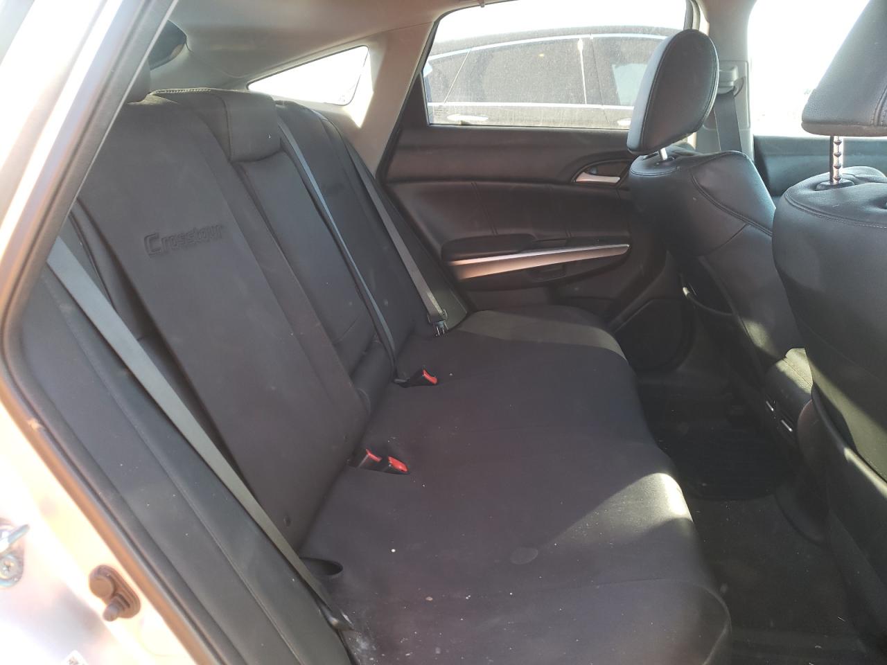 Photo 6 from auction – 2014 HONDA CROSSTOUR with VIN 5J6TF1H52EL000549