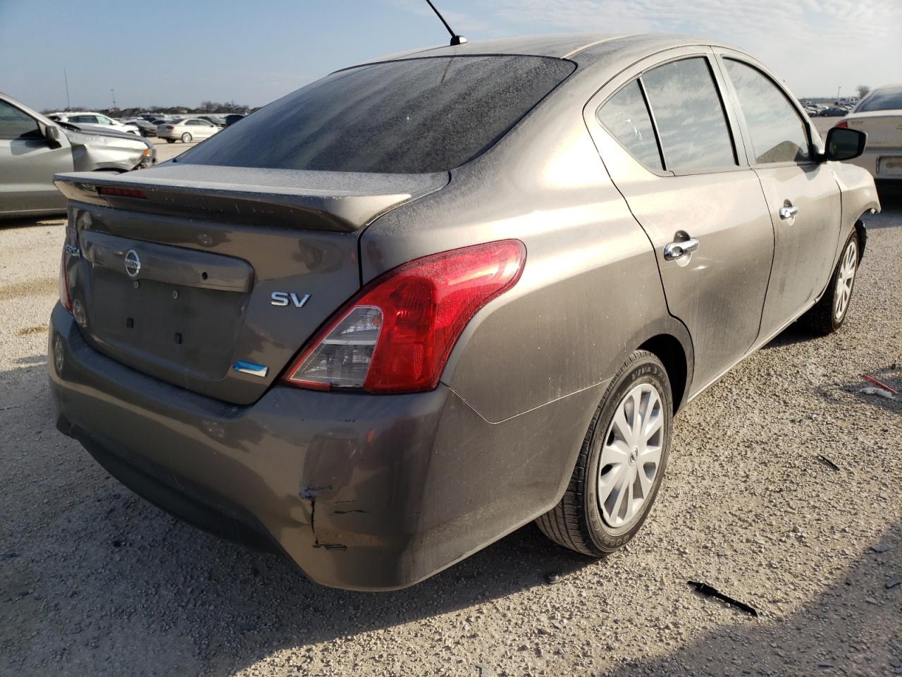 Photo 4 from auction – 2016 NISSAN VERSA S with VIN 3N1CN7AP0GL804091