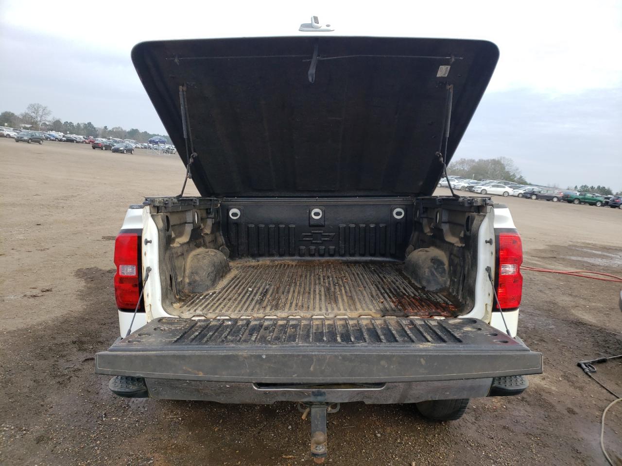 Photo 9 from auction – 2018 CHEVROLET SILVERADO with VIN 3GCPCNEC4JG311465