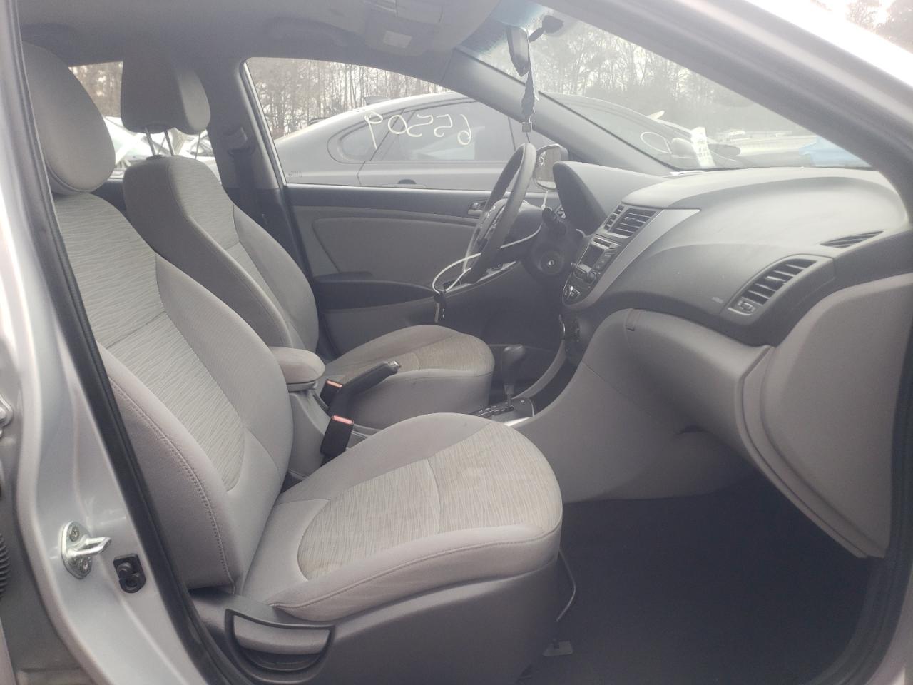 Photo 5 from auction – 2016 HYUNDAI ACCENT SE with VIN KMHCT4AE3GU105958