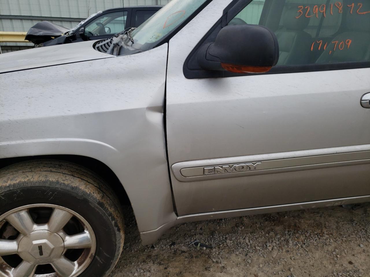 Photo 9 from auction – 2005 GMC ENVOY with VIN 1GKDS13S852259057