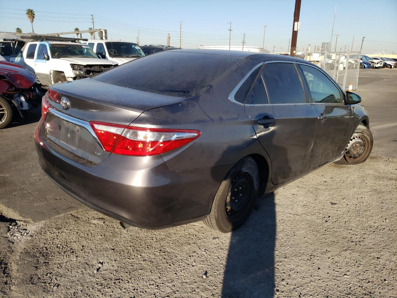 Photo 4 from auction – 2017 TOYOTA CAMRY LE with VIN 4T1BF1FK3HU279529