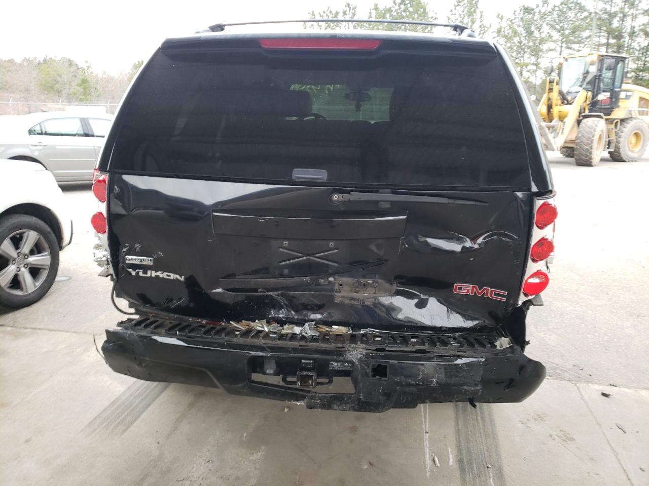 Photo 9 from auction – 2011 GMC YUKON SLE with VIN 1GKS1AE02BR221316