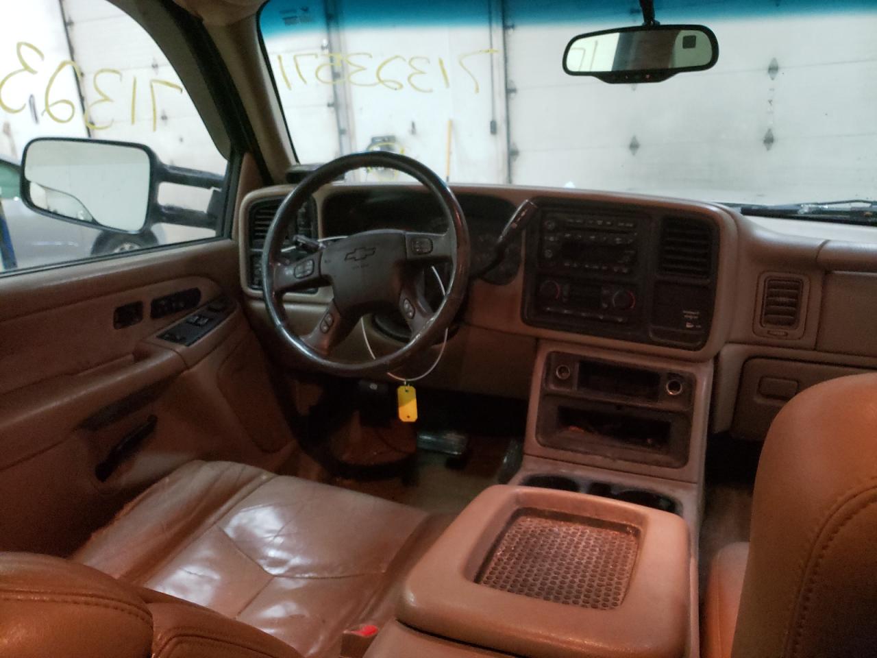 Photo 9 from auction – 2003 CHEVROLET SILVERADO with VIN 1GCJK391X3E168263