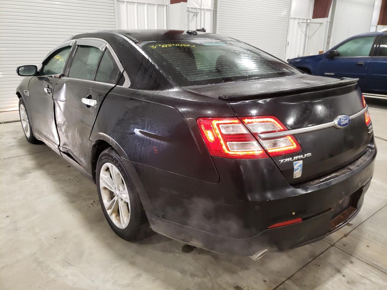 Photo 3 from auction – 2013 FORD TAURUS SEL with VIN 1FAHP2E85DG140198