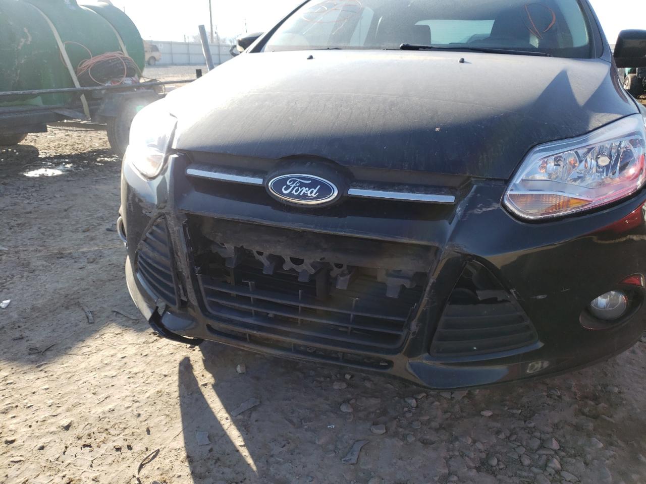 Zdjęcie 9 z aukcji – 2014 FORD FOCUS SE z VIN 1FADP3K28EL131203