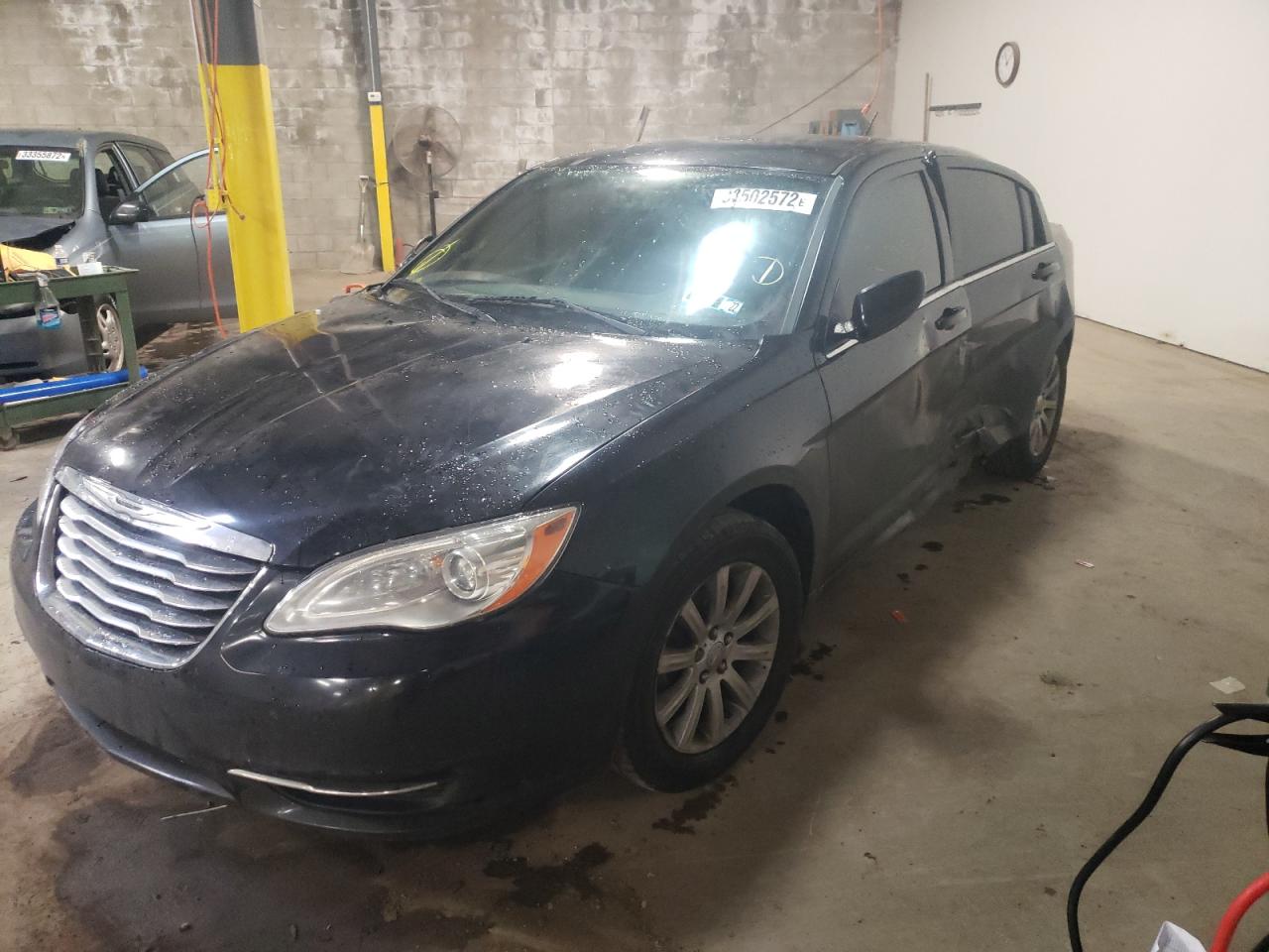 Photo 2 from auction – 2014 CHRYSLER 200 TOURIN with VIN 1C3CCBBB1EN186189