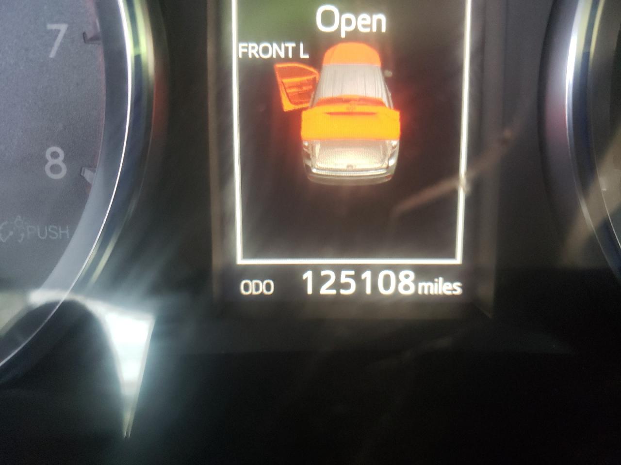 Photo 8 from auction – 2014 TOYOTA HIGHLANDER with VIN 5TDJKRFH5ES066824