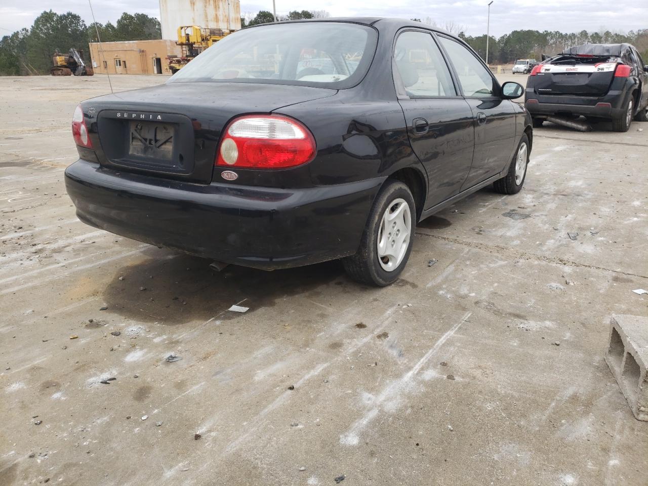 Photo 4 from auction – 2000 KIA SEPHIA BAS with VIN KNAFB1219Y5841889