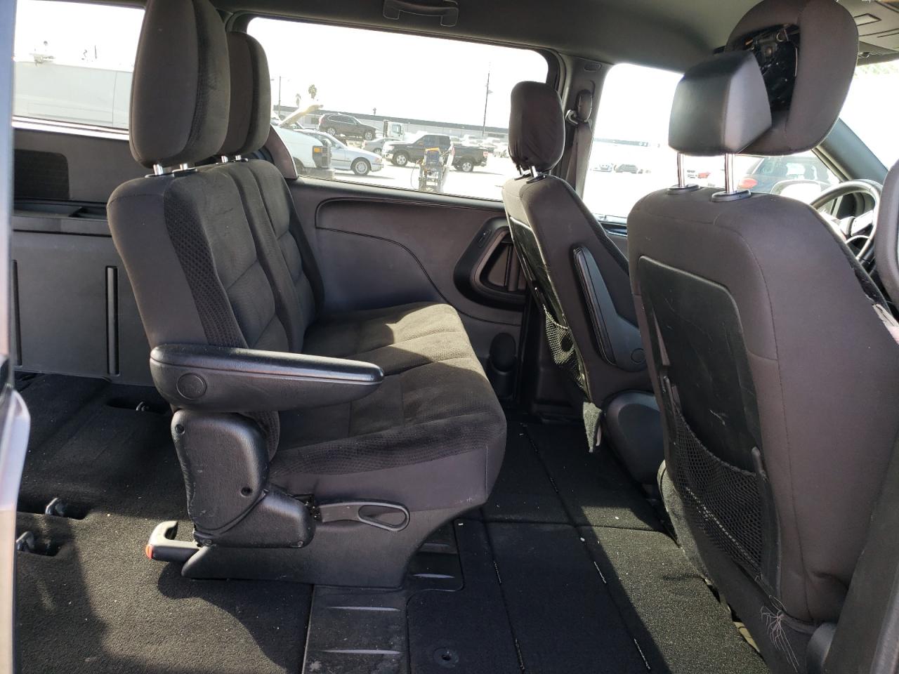 Photo 6 from auction – 2018 DODGE GRAND CARA with VIN 2C4RDGBG1JR153542
