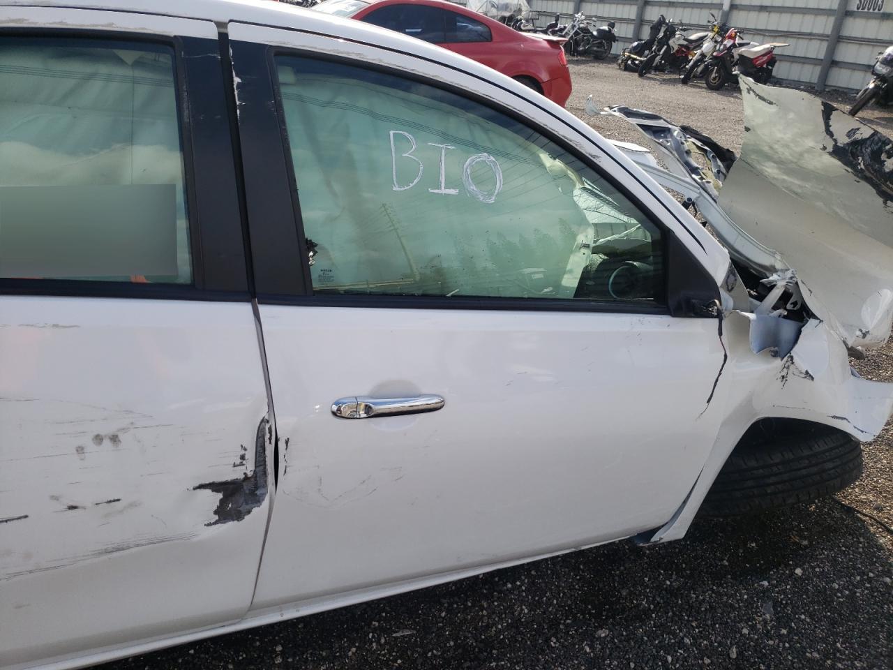 Photo 5 from auction – 2019 NISSAN VERSA S with VIN 3N1CN7AP1KL871470
