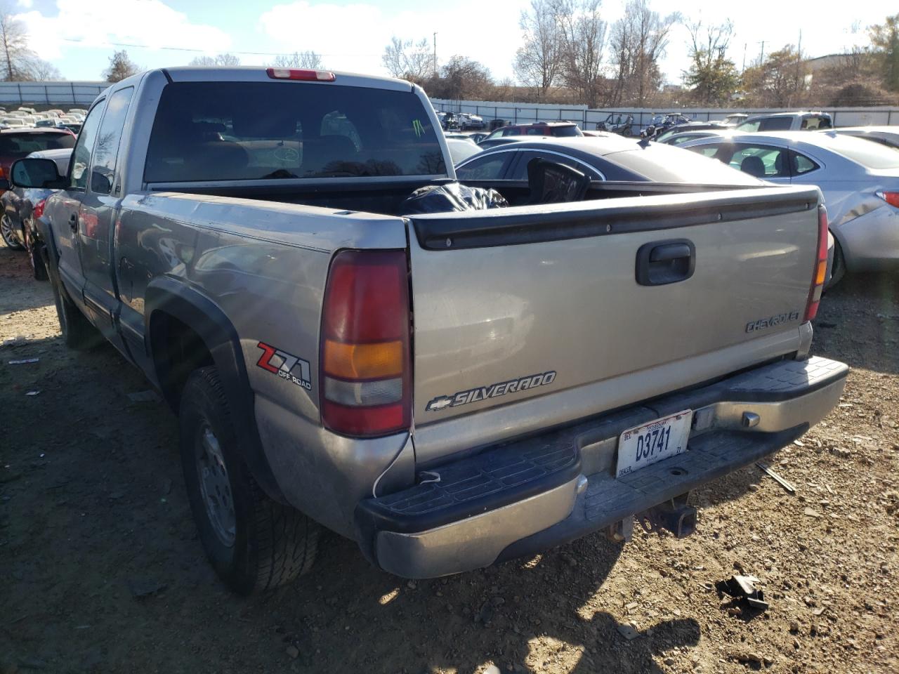 Photo 3 from auction – 2000 CHEVROLET SILVERADO with VIN 1GCEK19T7YE417200
