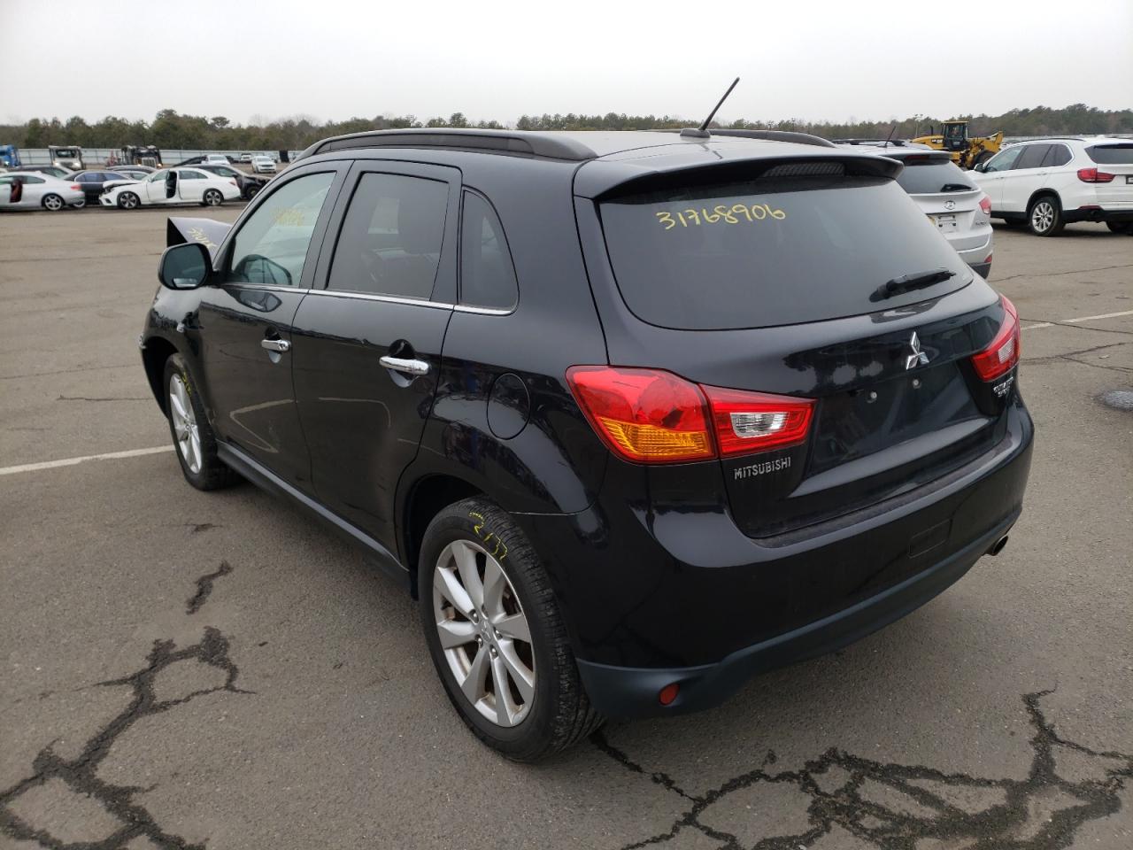 Photo 3 from auction – 2013 MITSUBISHI OUTLANDER with VIN 4A4AR4AUXDE006327