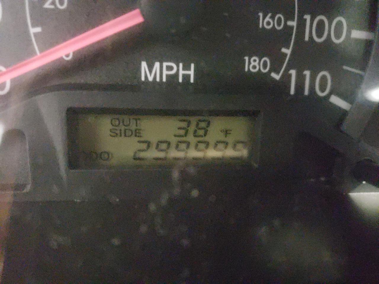 Photo 8 from auction – 2005 TOYOTA COROLLA CE with VIN 2T1BR32E35C416811