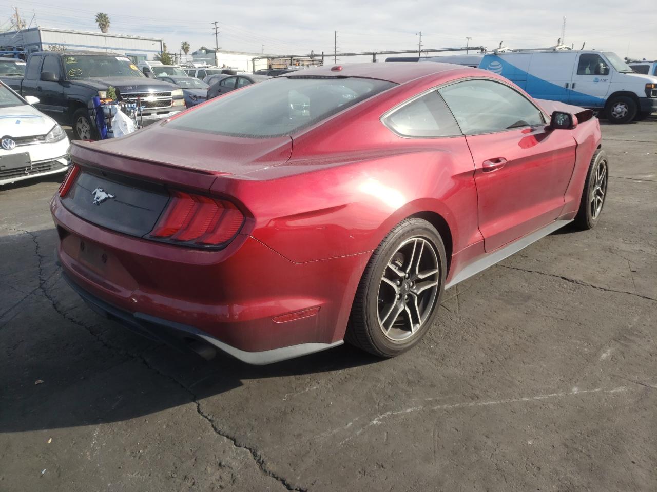 Photo 4 from auction – 2018 FORD MUSTANG with VIN 1FA6P8TH8J5180876