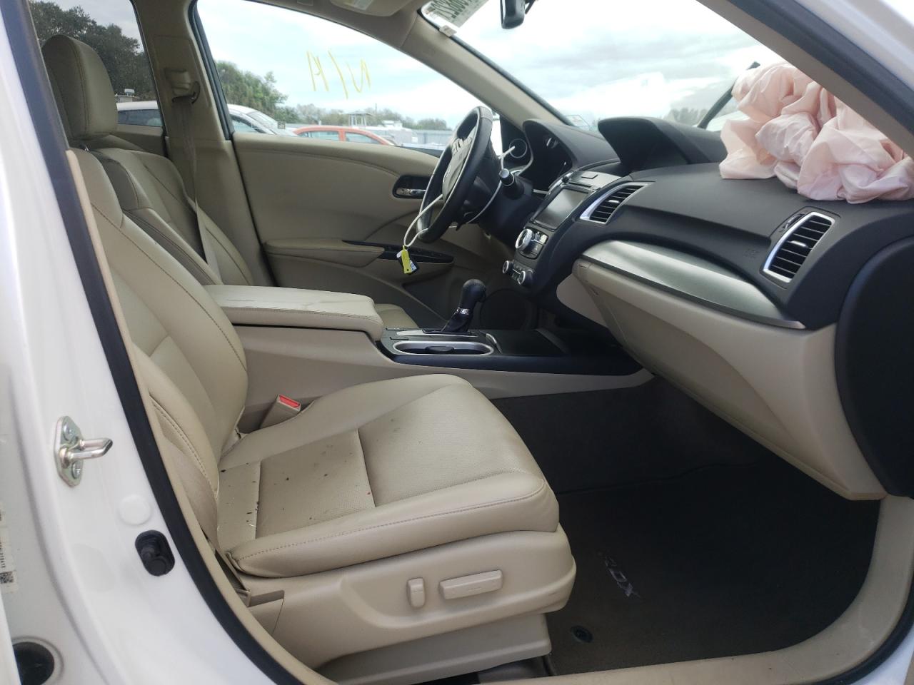 Photo 5 from auction – 2017 ACURA RDX TECHNO with VIN 5J8TB3H59HL013415