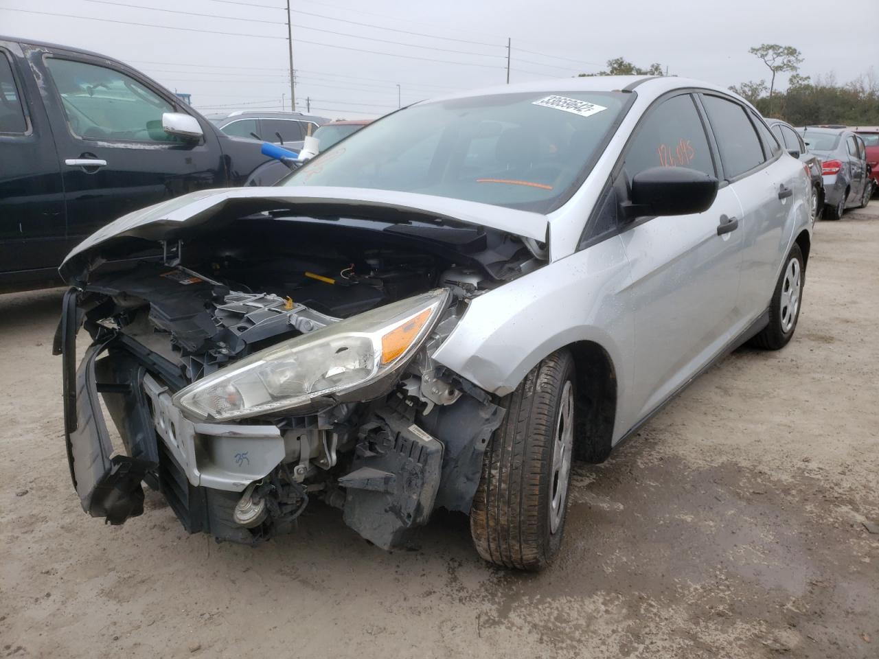 Photo 2 from auction – 2016 FORD FOCUS S with VIN 1FADP3E20GL215353