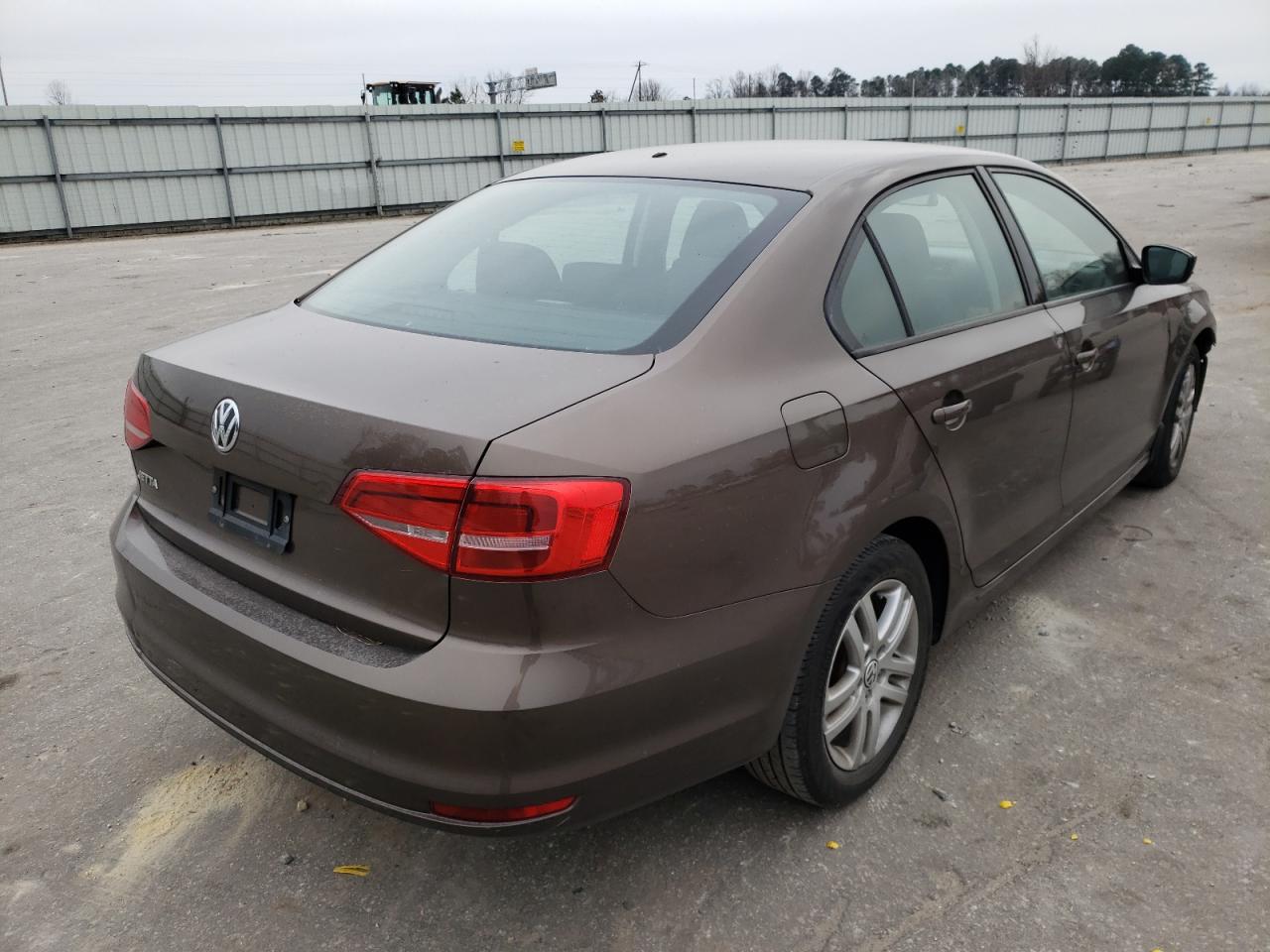 Photo 4 from auction – 2015 VOLKSWAGEN JETTA BASE with VIN 3VW2K7AJ6FM232169