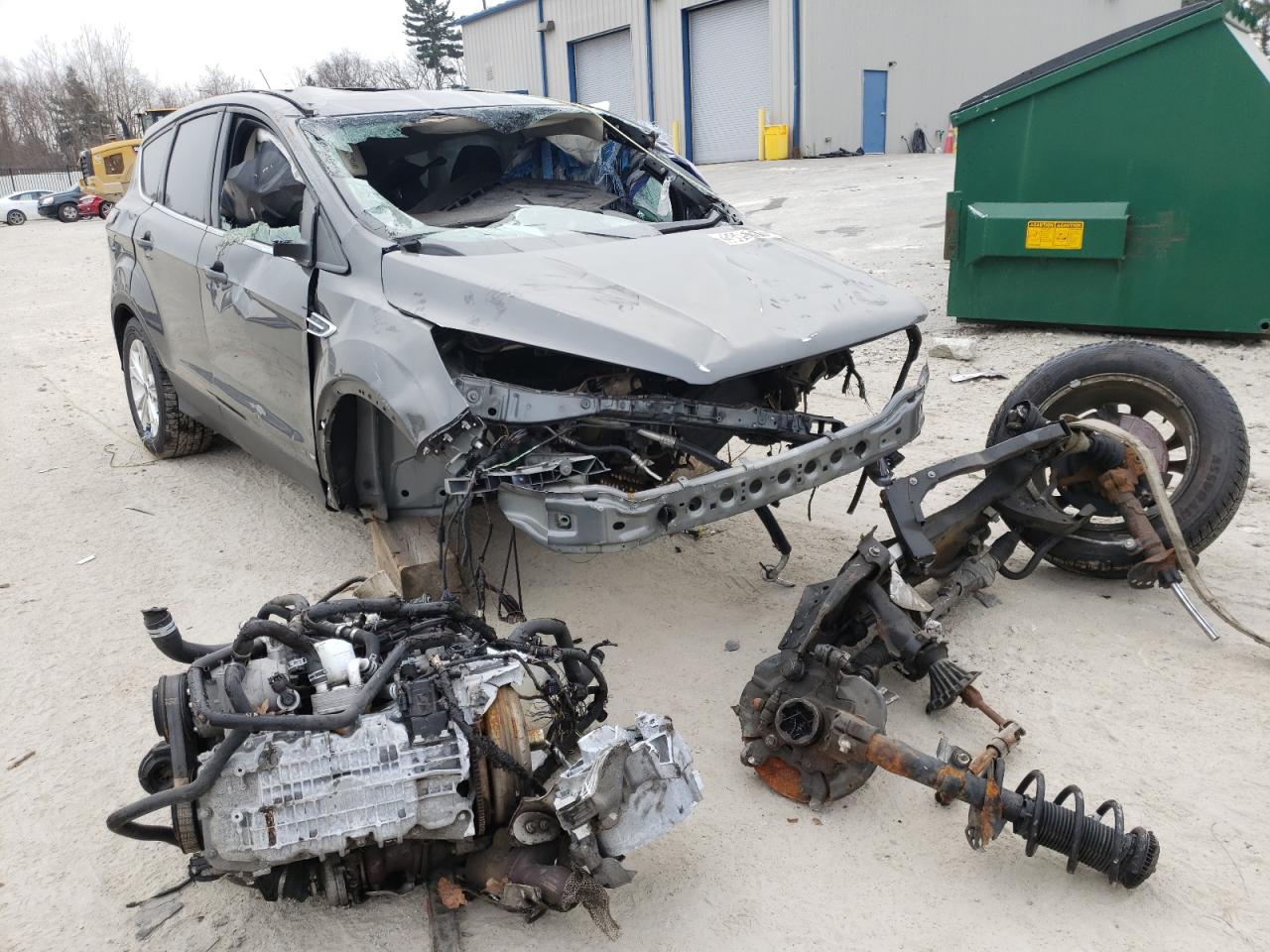 FORD ESCAPE SE 2017 with VIN 1FMCU0GD8HUC81703 - Photo from auction