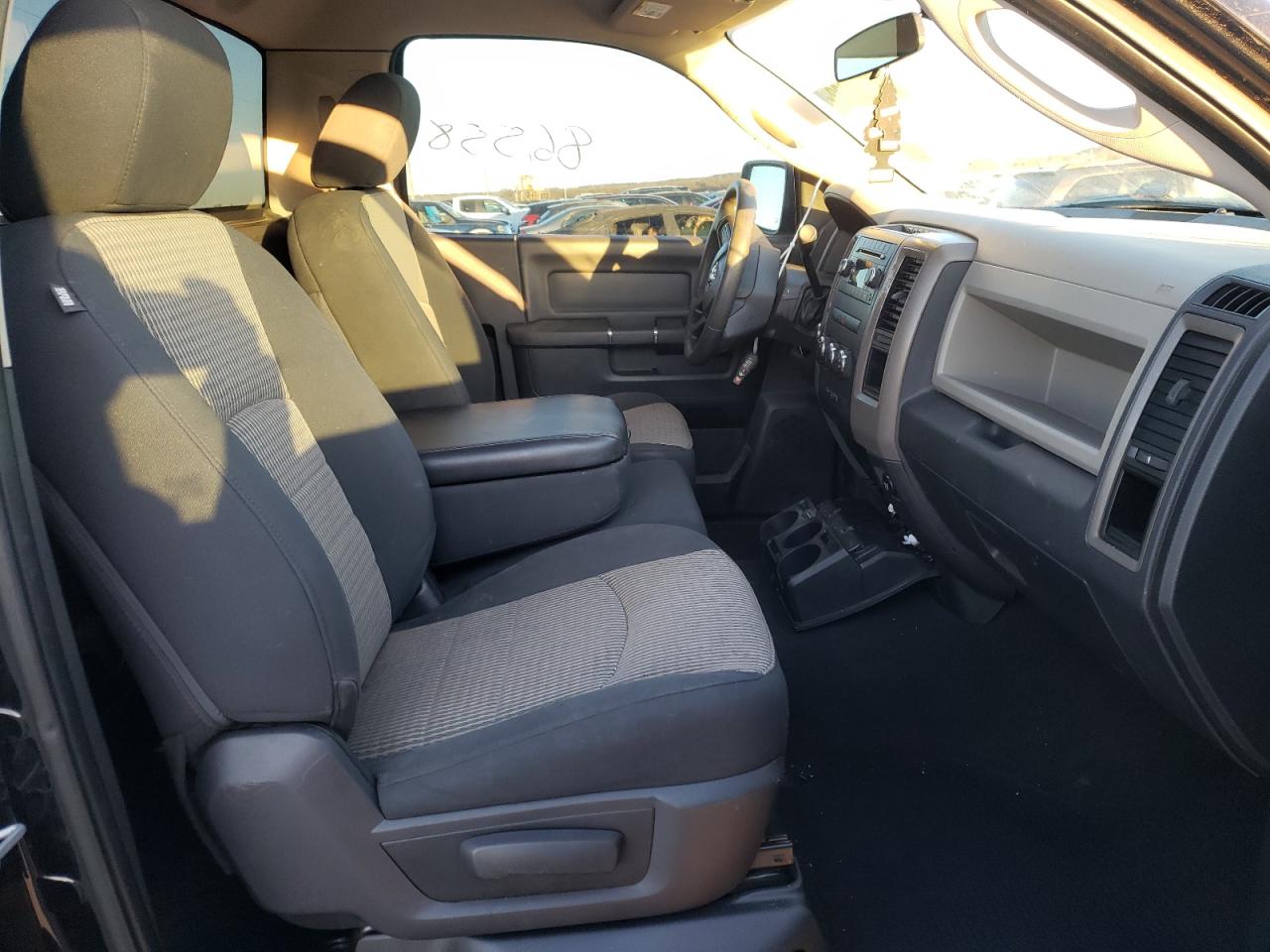 Photo 5 from auction – 2012 DODGE RAM 1500 S with VIN 3C6JD7AT5CG280404