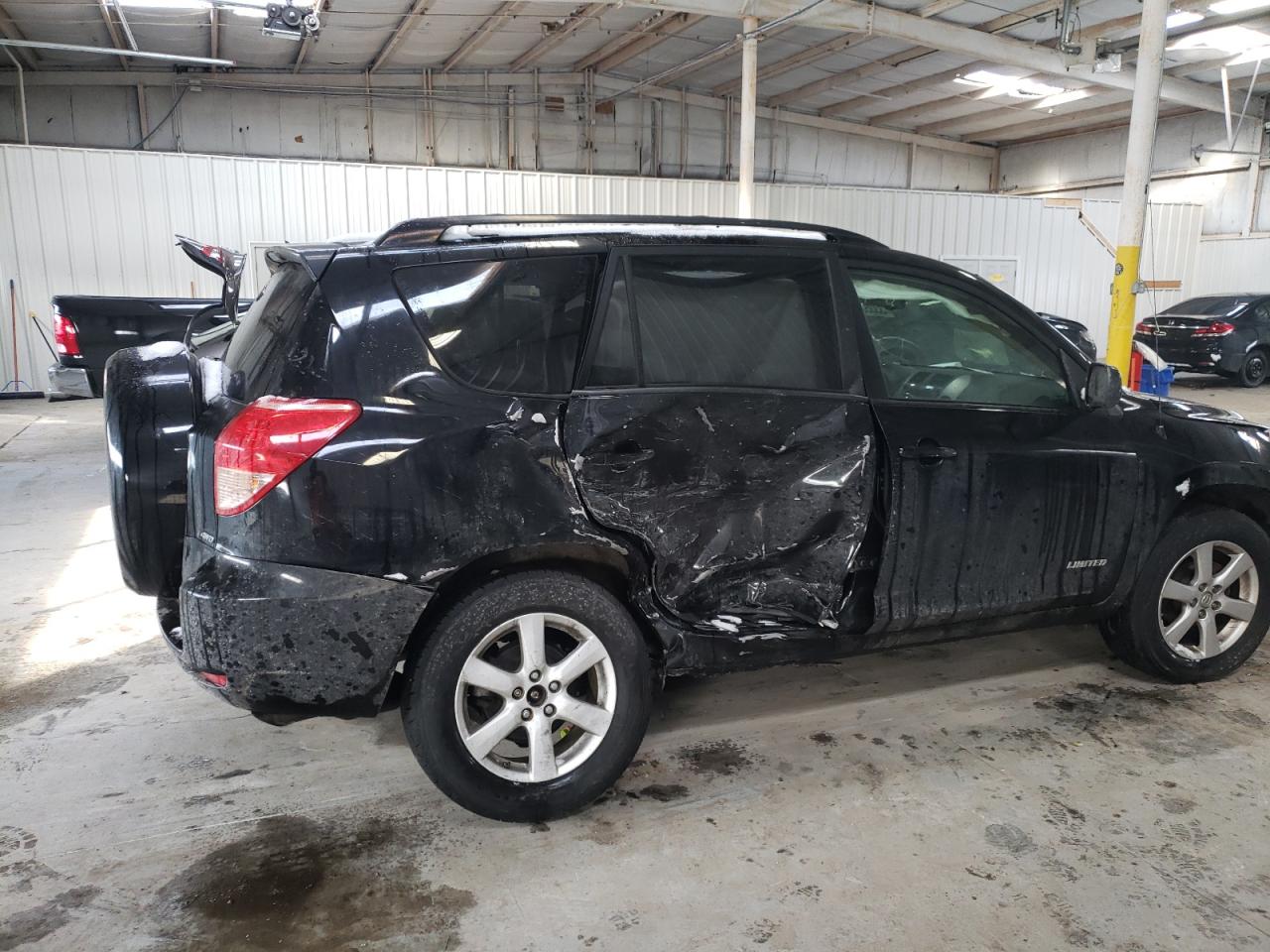 Photo 9 from auction – 2008 TOYOTA RAV4 LIMIT with VIN JTMBD31VX86080845