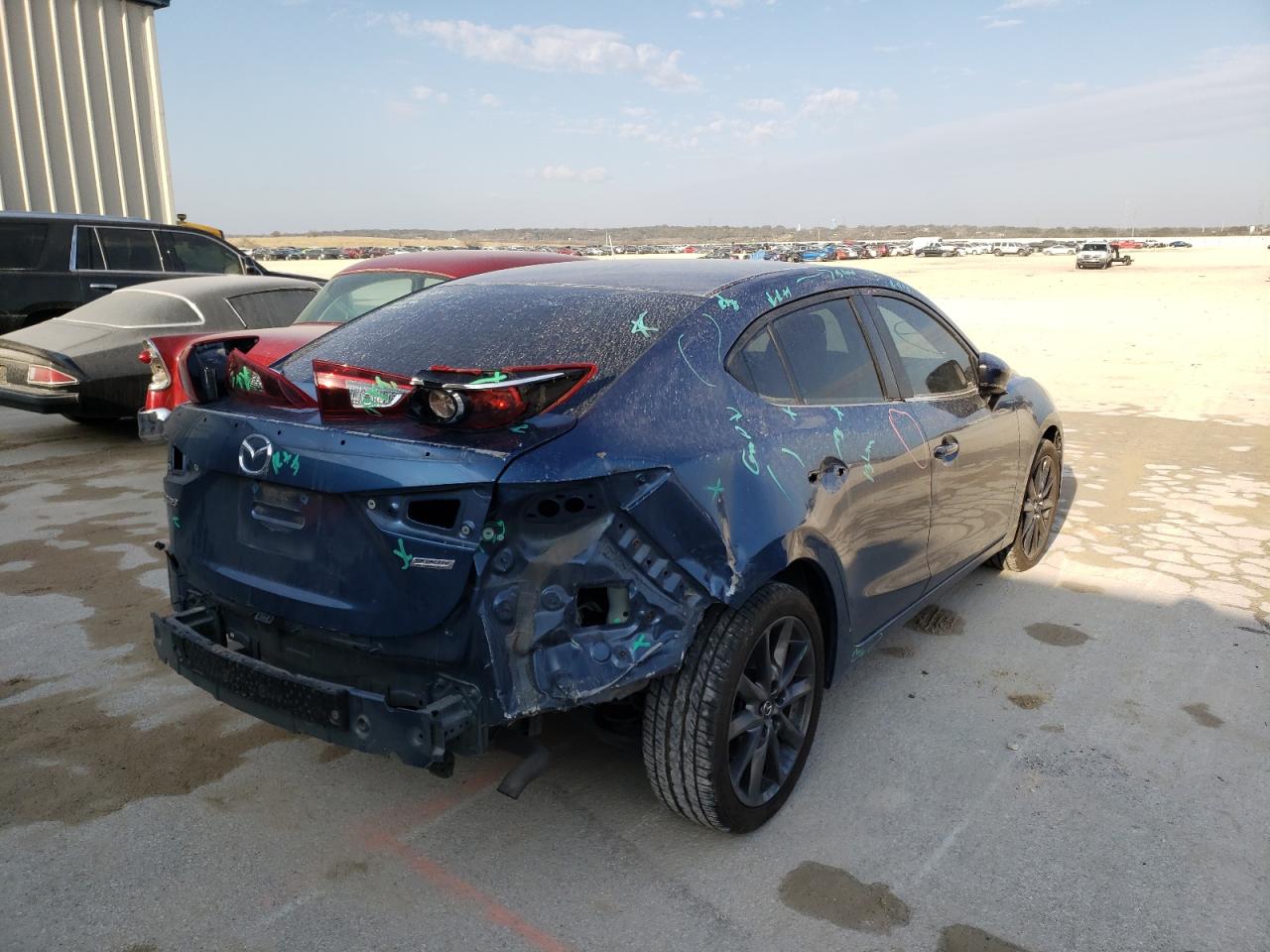 Photo 4 from auction – 2018 MAZDA 3 TOURING with VIN 3MZBN1V36JM214893