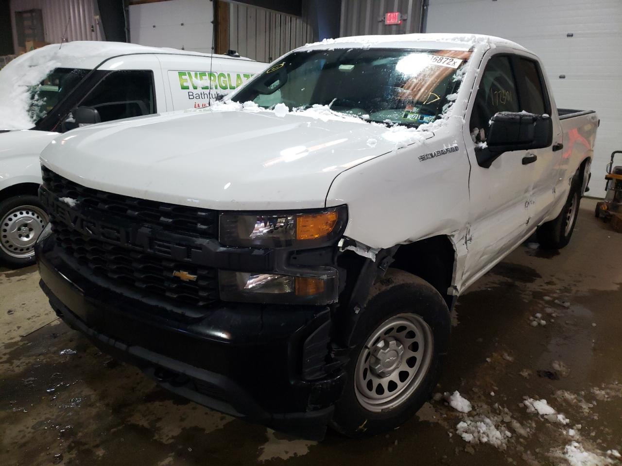 Photo 2 from auction – 2019 CHEVROLET SILVERADO with VIN 1GCRYAEF9KZ364516