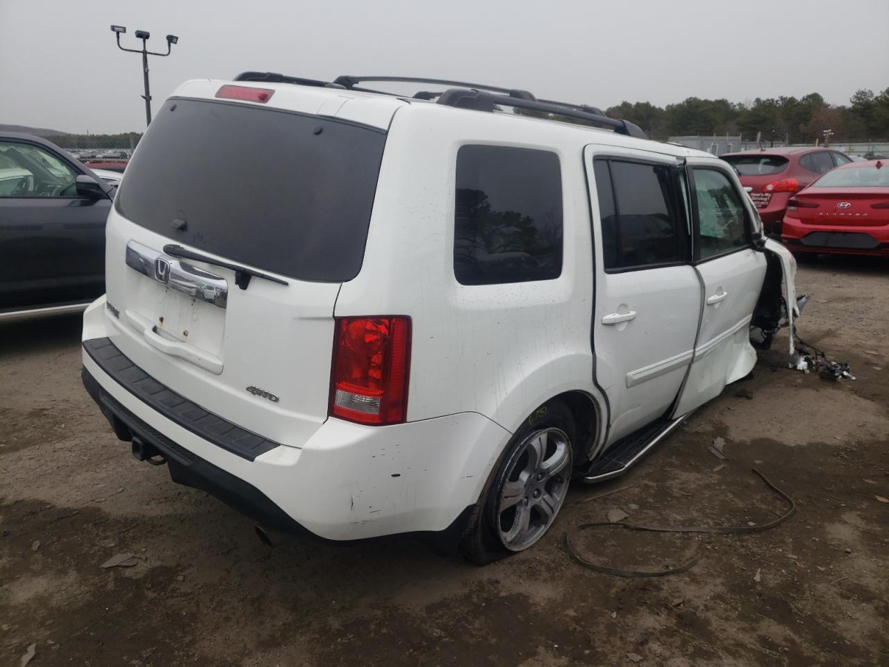 Photo 4 from auction – 2014 HONDA PILOT EXL with VIN 5FNYF4H50EB037048
