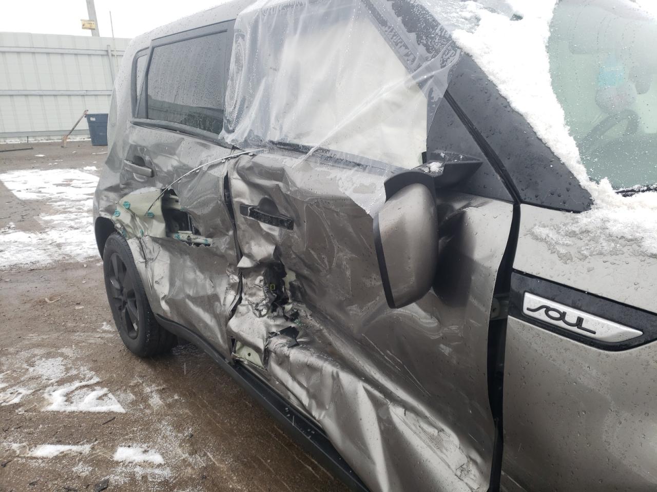 Photo 9 from auction – 2019 KIA SOUL with VIN KNDJN2A22K7677675