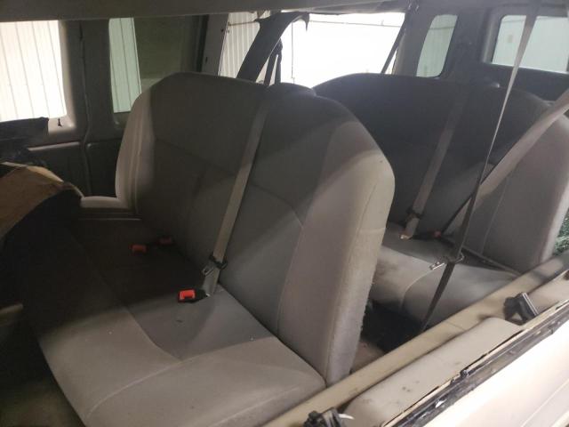 Foto 6 de la subasta – 2004 FORD ECONOLINE con VIN 1FBSS31LX4HA50414
