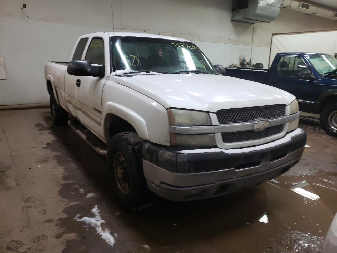 CHEVROLET SILVERADO 2003 with VIN 1GCHC29U83E340676 - Photo from auction