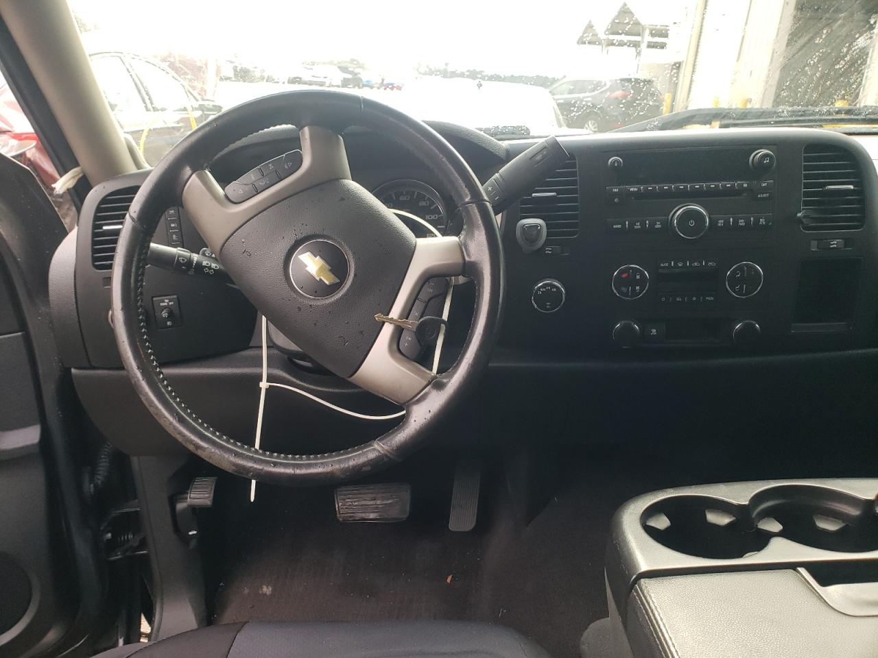 Photo 9 from auction – 2011 CHEVROLET SILVERADO with VIN 1GCRKSE33BZ362502