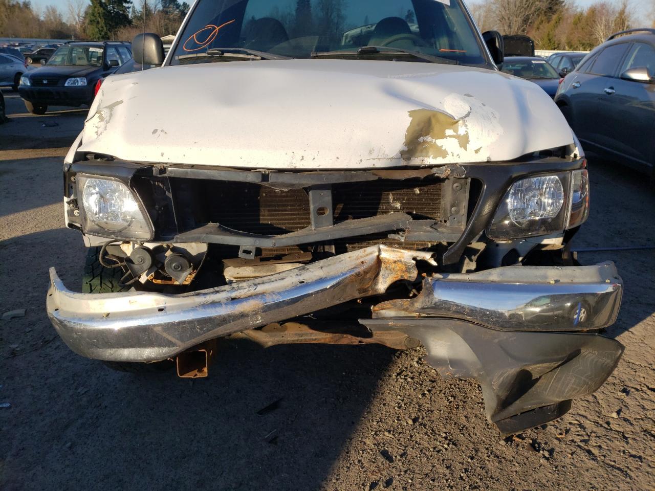 Photo 9 from auction – 2001 FORD F150 with VIN 1FTZF18211NB12134