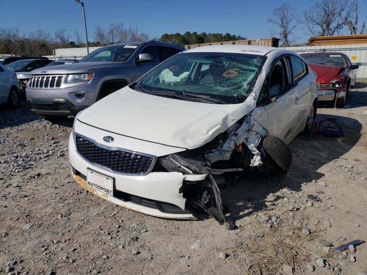 Photo 2 from auction – 2017 KIA FORTE LX with VIN 3KPFK4A79HE104593