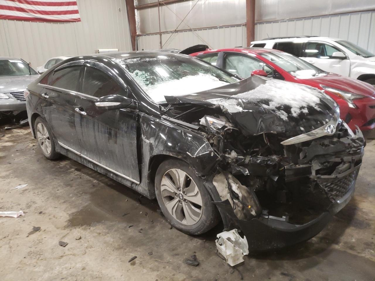 HYUNDAI SONATA HYB 2015 with VIN KMHEC4A47FA124559 - Photo from auction