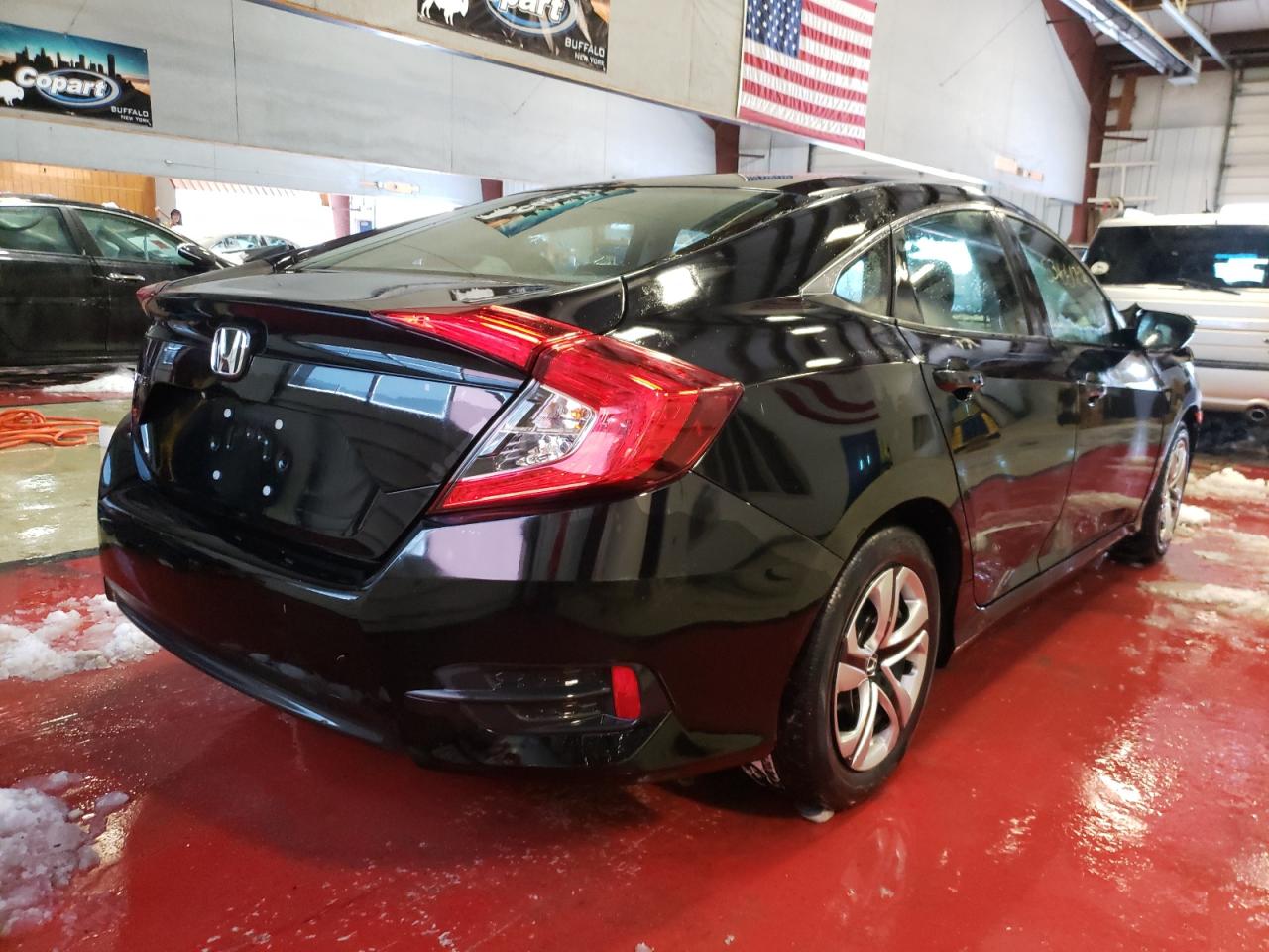 Photo 4 from auction – 2017 HONDA CIVIC LX with VIN 19XFC2F52HE222588