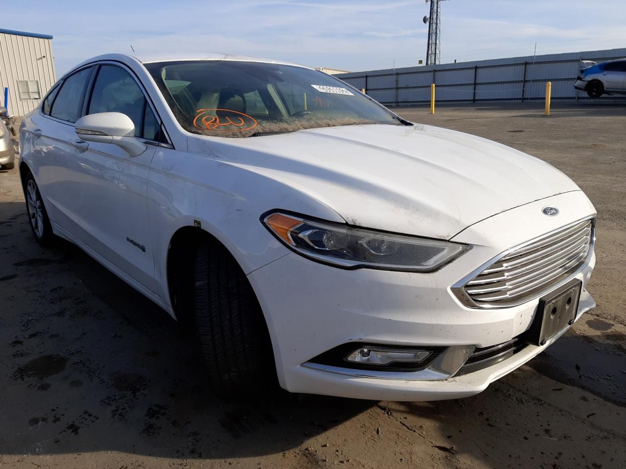 FORD FUSION SE 2017 with VIN 3FA6P0LU2HR359646 - Photo from auction