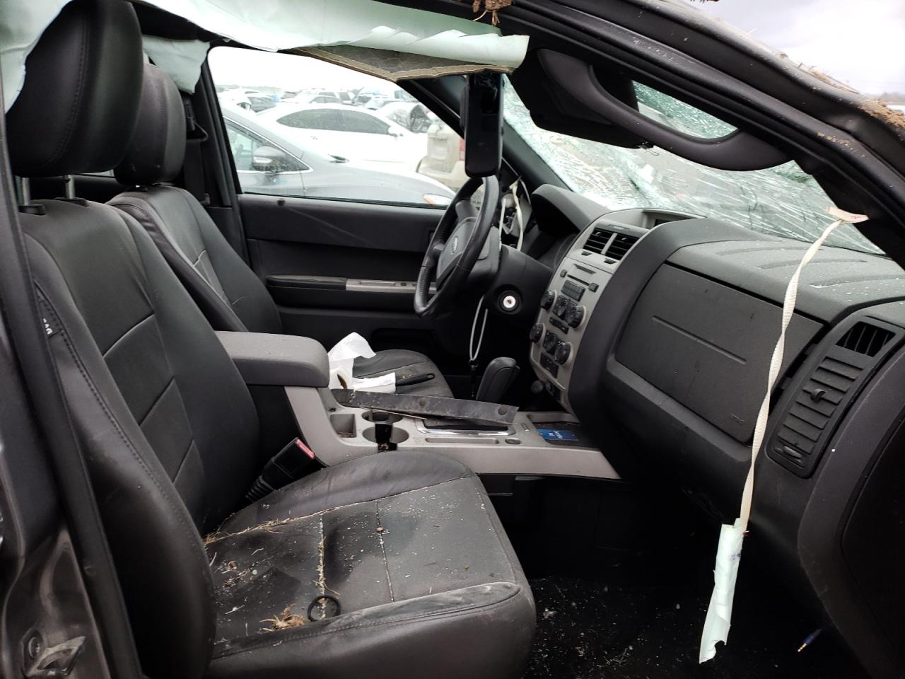Photo 5 from auction – 2011 FORD ESCAPE XLT with VIN 1FMCU0DG1BKA20107