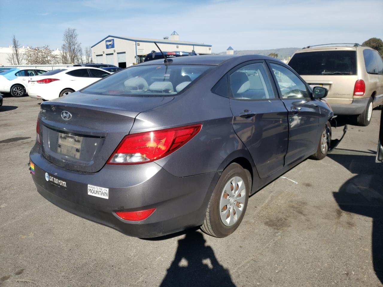 Photo 4 from auction – 2015 HYUNDAI ACCENT GLS with VIN KMHCT4AE0FU818637