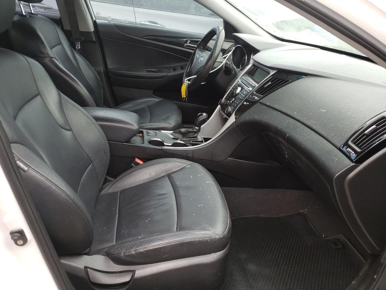 Photo 5 from auction – 2011 HYUNDAI SONATA SE with VIN 5NPEC4ACXBH000509