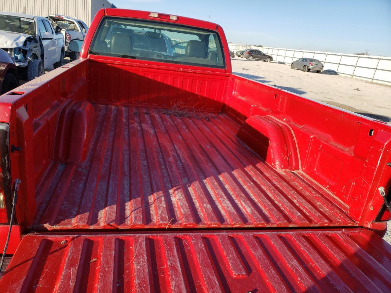 Photo 6 from auction – 2006 CHEVROLET SILVERADO with VIN 1GCEK14T86E116021