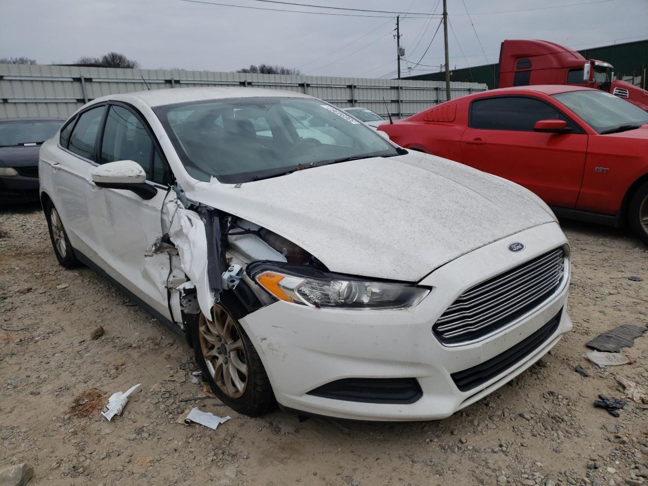 FORD FUSION S 2016 with VIN 3FA6P0G77GR349813 - Photo from auction