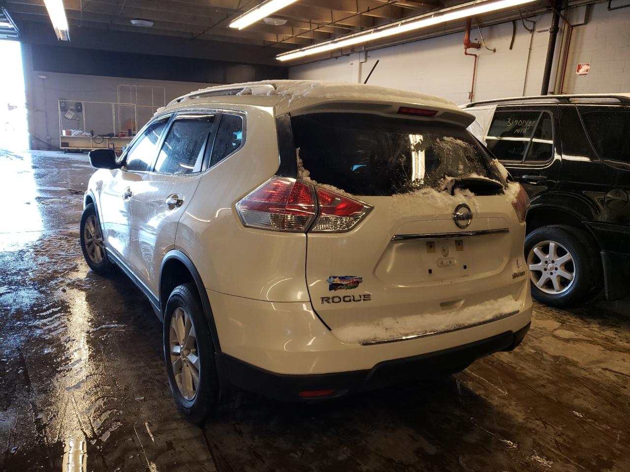 Photo 3 from auction – 2016 NISSAN ROGUE S with VIN KNMAT2MV0GP597780