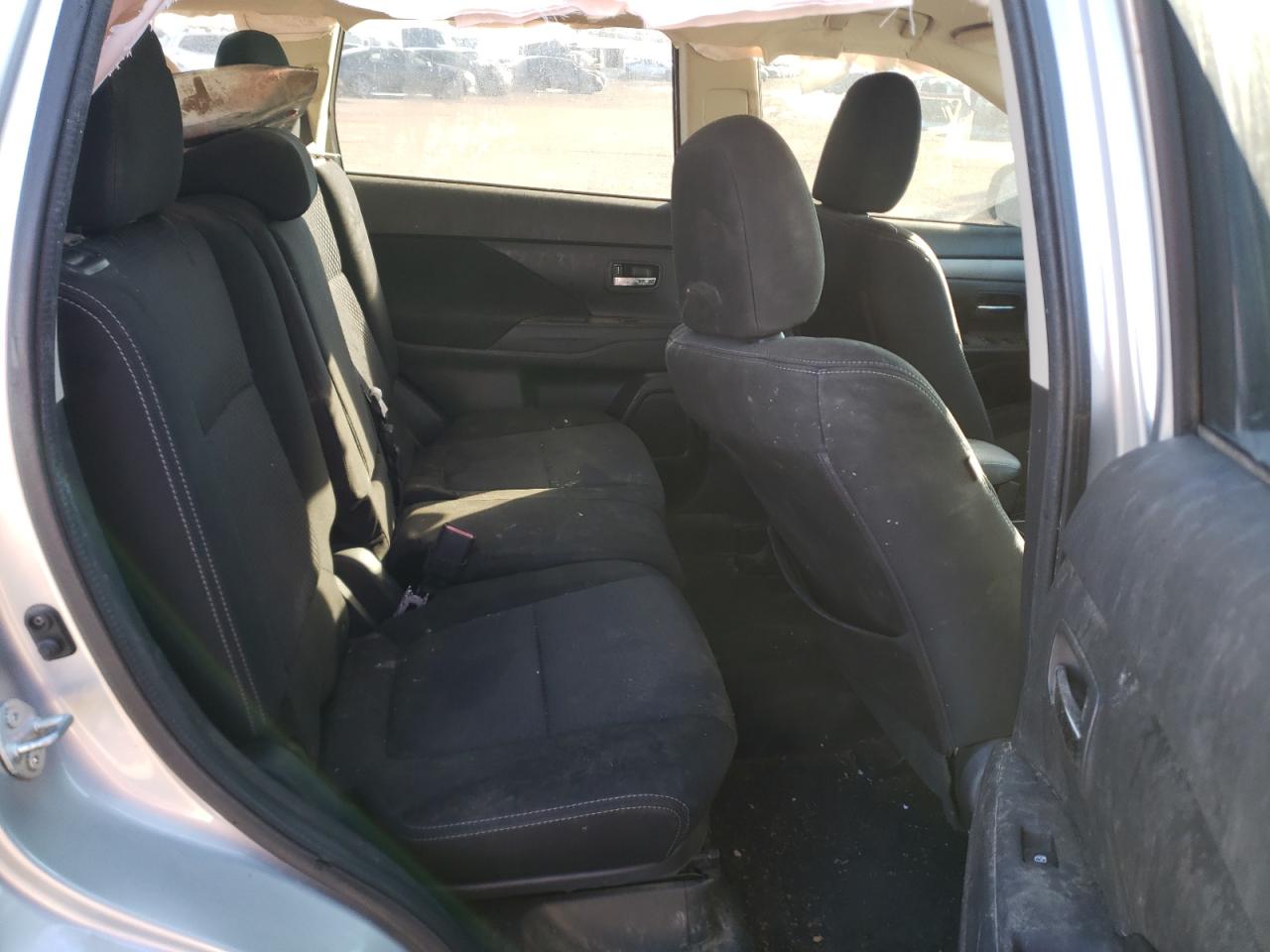 Photo 6 from auction – 2018 MITSUBISHI OUTLANDER with VIN JA4AD2A35JZ053104