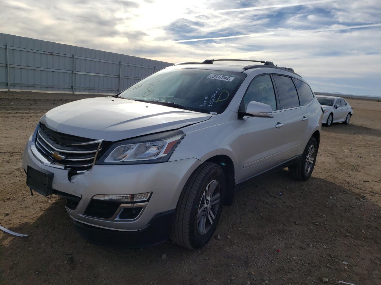 Photo 2 from auction – 2016 CHEVROLET TRAVERSE L with VIN 1GNKRGKDXGJ320395