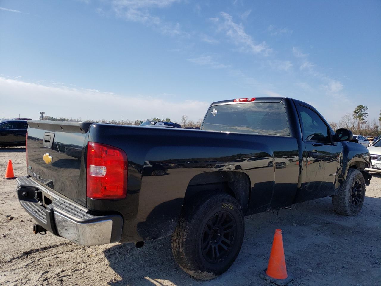 Photo 4 from auction – 2012 CHEVROLET SILVERADO with VIN 1GCNCPEA8CZ108552