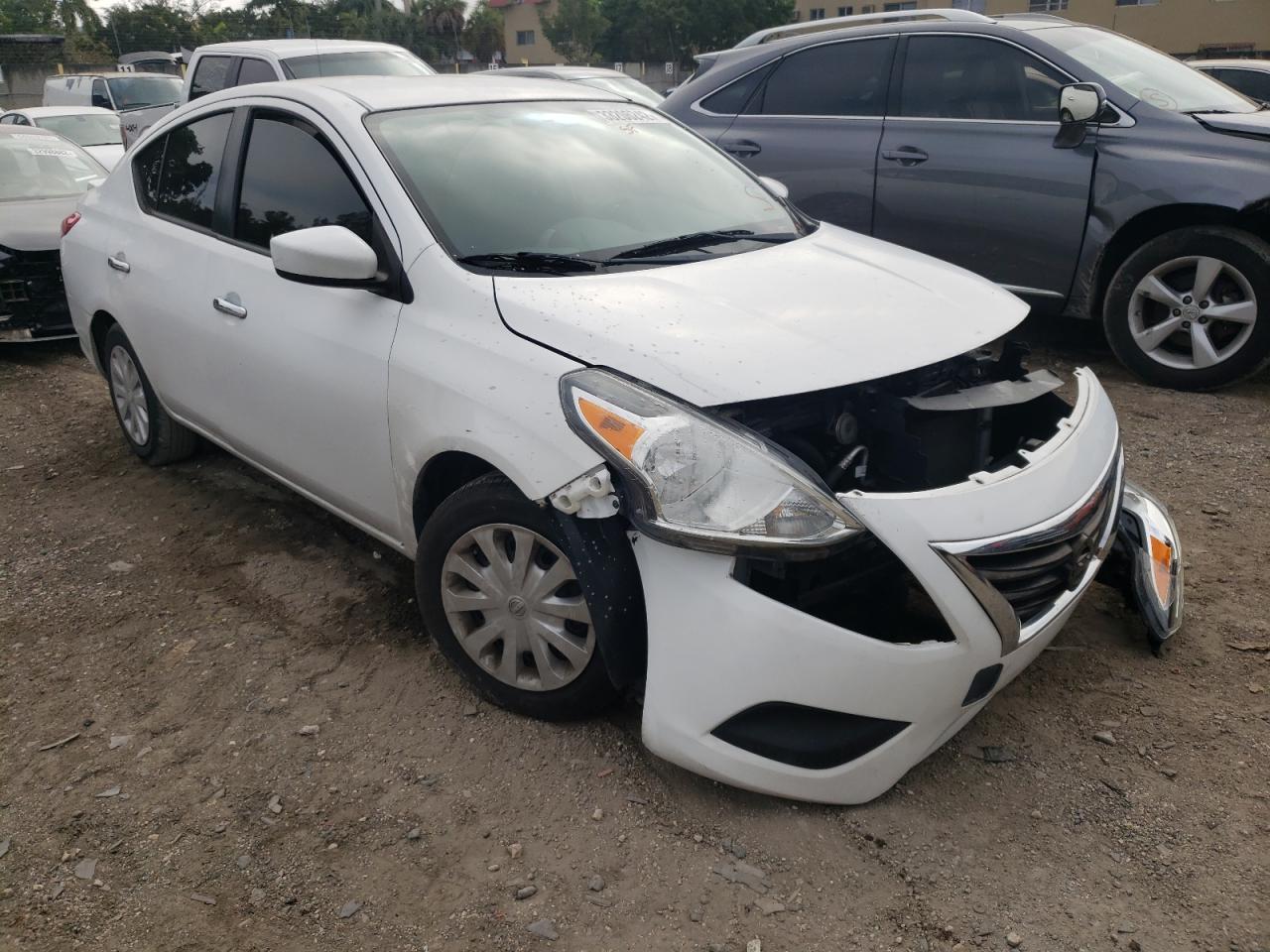 NISSAN VERSA S 2017 with VIN 3N1CN7AP4HK416305 - Photo from auction