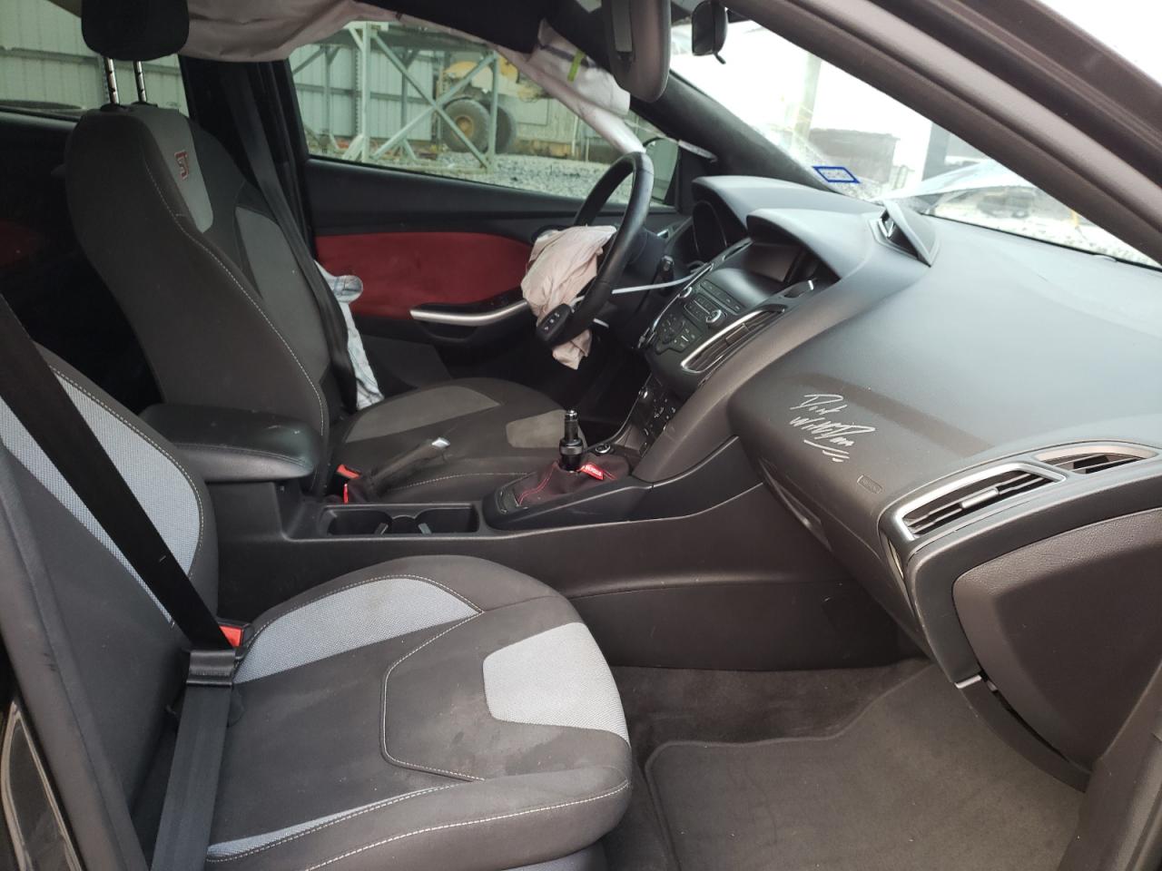 Photo 5 from auction – 2018 FORD FOCUS ST with VIN 1FADP3L9XJL292898