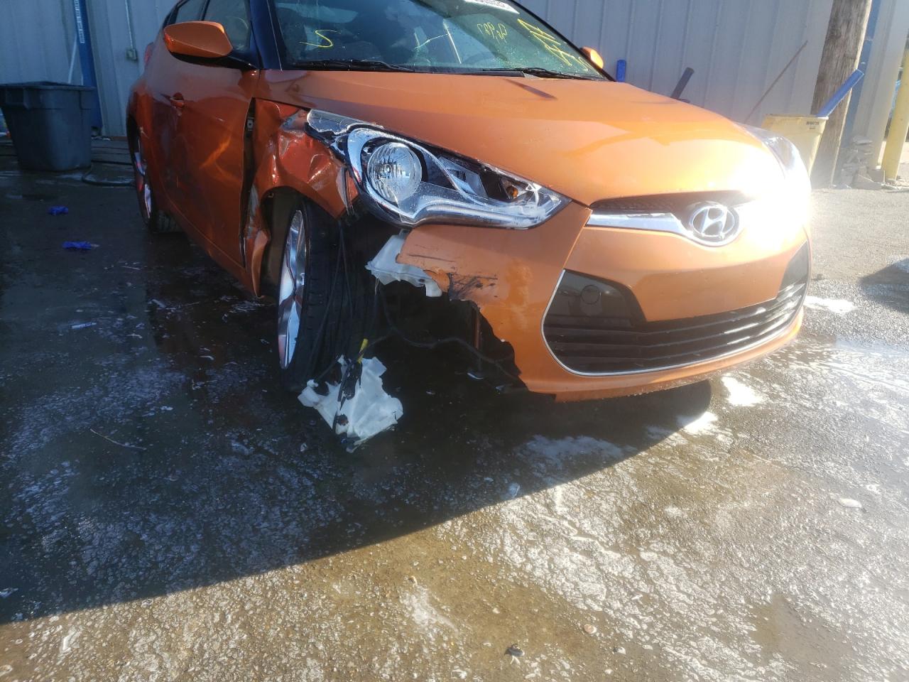 Photo 9 from auction – 2017 HYUNDAI VELOSTER with VIN KMHTC6ADXHU312285